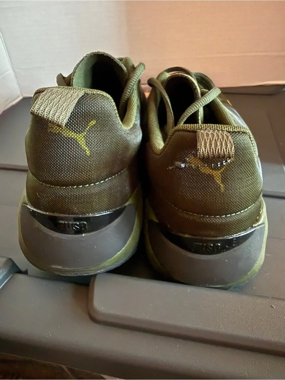 Puma Fuse 2.0 training shoes Olive Green Sneakers with Yellow Trim